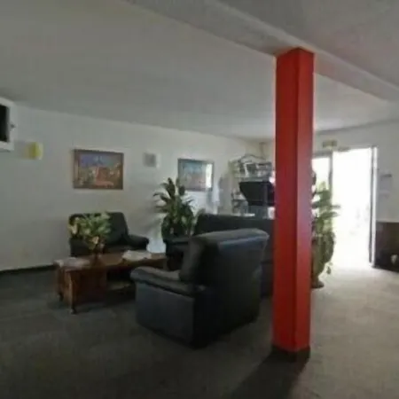 Fasthotel Tarbes - Un Fh Confort Hotel 2*